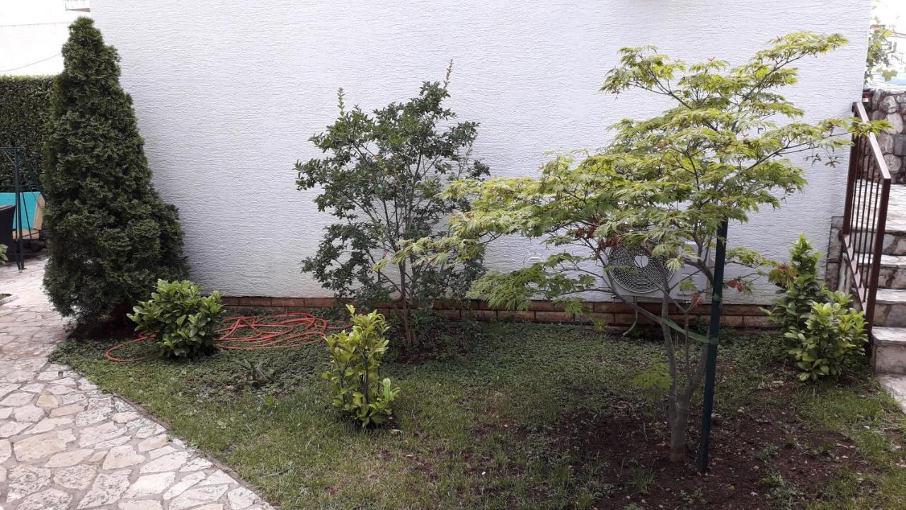 Apartments Svjeta Jadranovo Luaran gambar